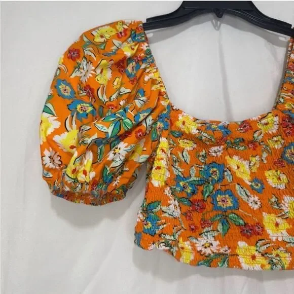 Floral Zara Crop Top Size L - Picture 2 of 6